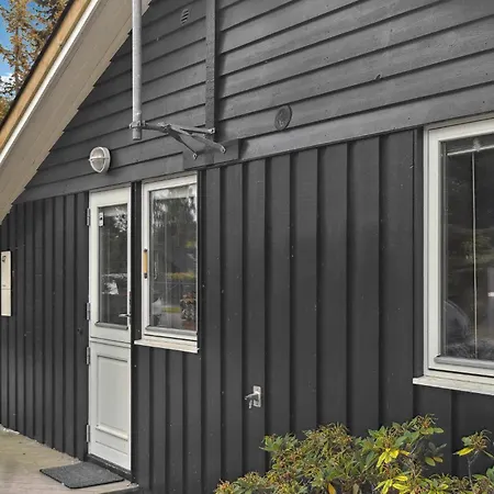 Ferienhaus 4 Bedroom Cozy In Vaeggerlose *