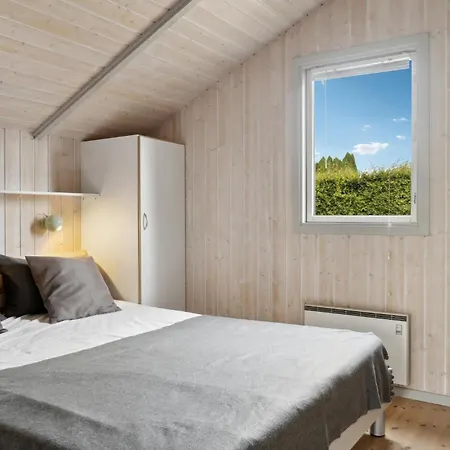 Ferienhaus 4 Bedroom Cozy In Vaeggerlose *