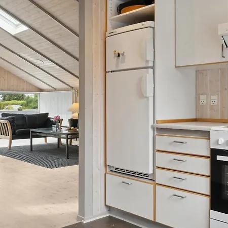 Ferienhaus 4 Bedroom Cozy In Vaeggerlose *