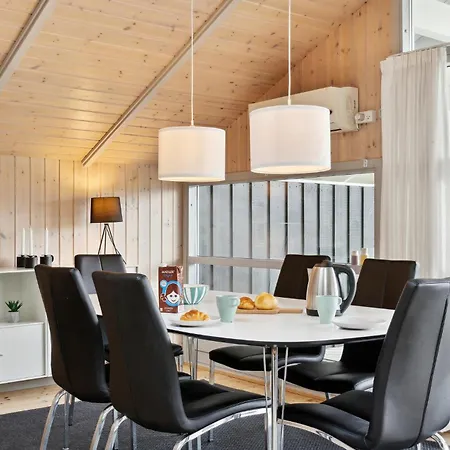 Ferienhaus 4 Bedroom Cozy In Vaeggerlose