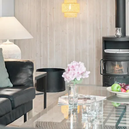 Ferienhaus 4 Bedroom Cozy In Vaeggerlose *