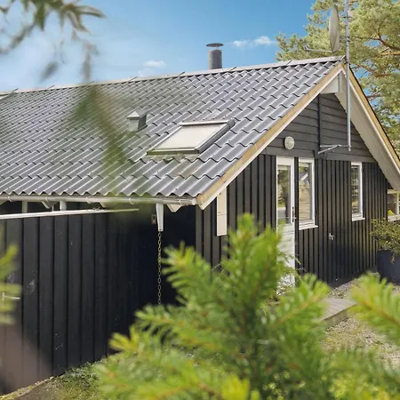 Ferienhaus 4 Bedroom Cozy In Vaeggerlose